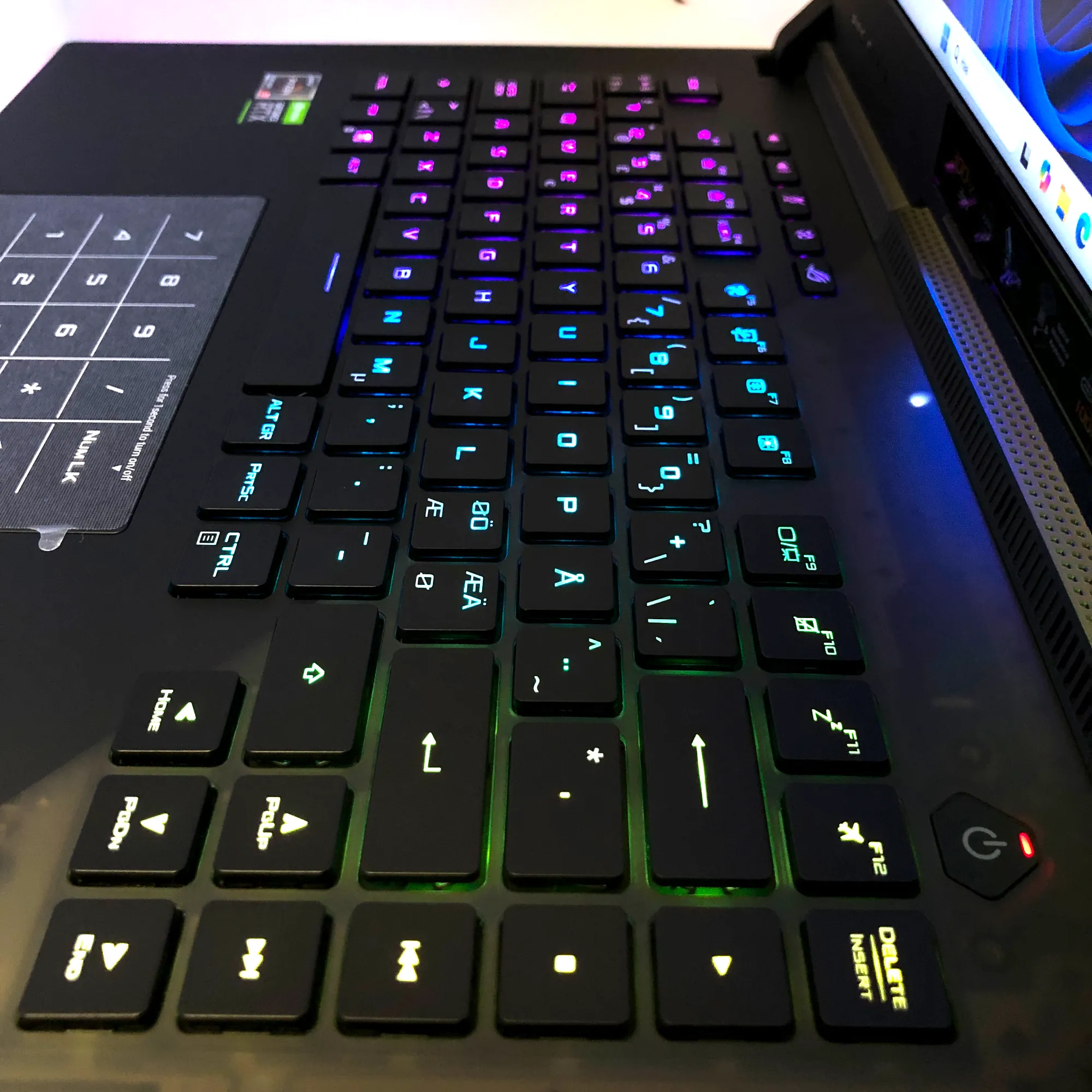 Asus ROG Strix SCAR 15 G533QS