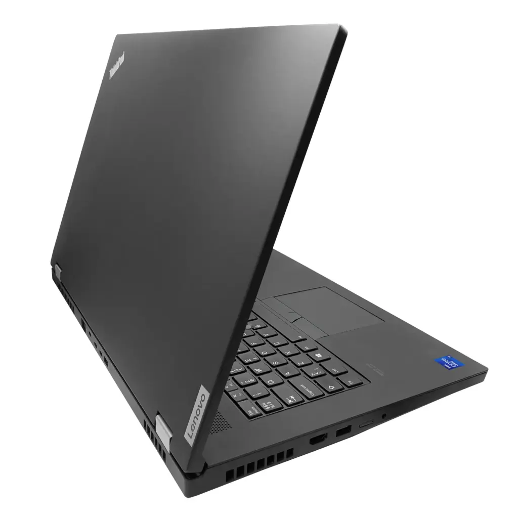 Lenovo ThinkPad P17 Gen 2 vasen sivu, jossa näkyvät USB-portit ja audioliitäntä.